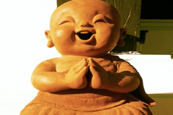 Bouddhiste heureux