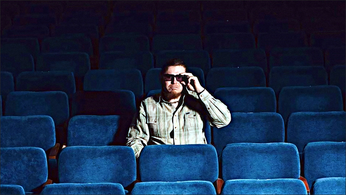 critique dans salle de cinema