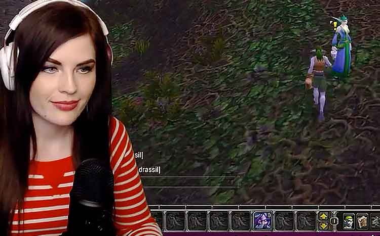 girl playing wow